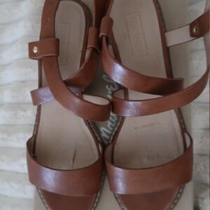 Topshop Heartbeat Block Heel Sandal